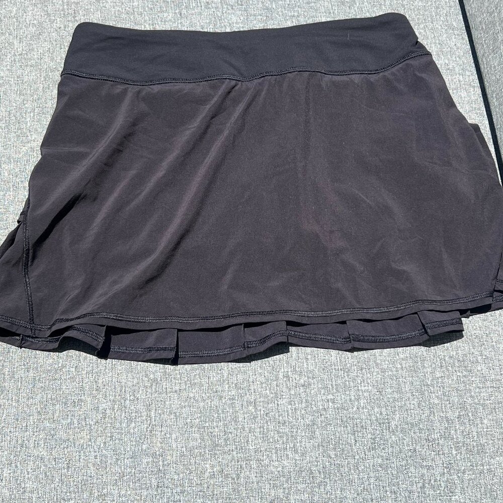 Lululemon black skirt size 6